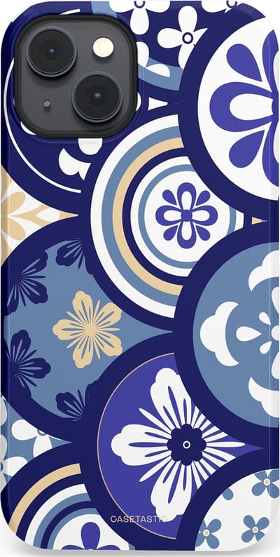 Casetastic Hoesje Geschikt voor Apple iPhone 14 Plus Magsafe - Stijlvolle Beschermende Duo-layer Case - Blauwe bloemen Talavera Maiolica Patroon