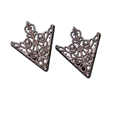 Antiek bronskleurige driehoek broche set dames – metalen broches met opengewerkt bloem filigraan ontwerp – decoratieve spelden in vintage stijl voor sjaal, kraag of kledingaccessoire