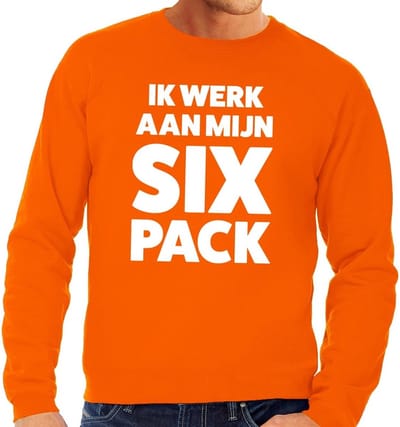 Ik werk aan mijn SIX Pack tekst - sweater trui - oranje - voor heren - koningsdag - kleding S