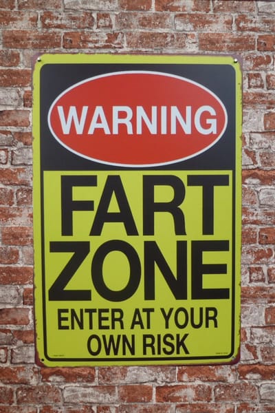 Wandbord - Fart zone - Mancave - Wand Decoratie - Mancave - Tekst bord - Tekstborden - Mancave decoratie - Metalen wandbord - Metalen bord - Decoratie - UV bestendig - 20 x 30 cm - Cave & Garden