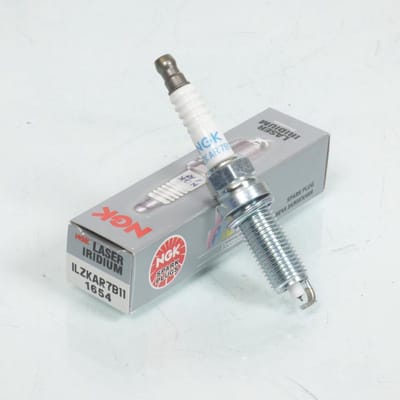 Bougie d'allumage NGK pour Moto Kawasaki 1700 VN VULCAN VOYAGER Après 2010 ILZKAR7B11 / 1654 / Par 4 Neuf