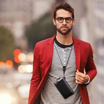 CaseBody Pocket Sleeve met Riemband Carbon L
