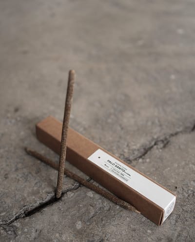 Super Food Ceremony - Wierook stokjes – 100% Authentiek PALO SANTO & ORANGE & LEMON GRASS - Rechtstreeks uit PERU - Heilig Hout - 6 incense sticks - Holistic support - Stokjes - Yoga en Meditatie - energetische reiniging
