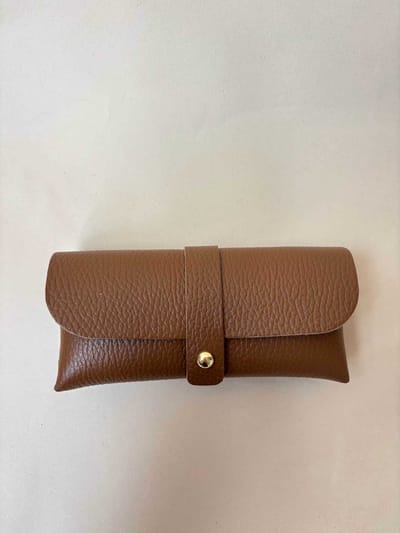 Zonnebrilhoes Cognac Mat - Echt leer 100% - 16 x 8 cm - Accessoire - Zonnebril - Modern - Hip - Trendy - Trendsetter Wauw - Fashion Trending Handig Gadget - Sunglasses Wallet - Zon - Lente Zomer - Accessoires - Dames - Heren - Kind - Brillenkoker