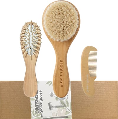 Baby Houten Borstel en Kam - Luxe Verzorgingsset incl. Biokatoenen Opbergzakje - Babystyling - Baby Shower Cadeau - Kraamcadeau
