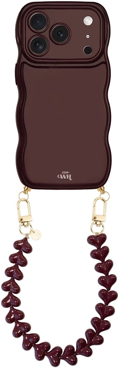 xoxo Wildhearts Glossy Wavy Cord Case Burgundy - Funky Hearts (Burgundy) - geschikt voor iPhone 17 Pro Max - hoesje met koord - telefoonkoord met hartjes - golvend hoesje - silicone case - schokbestendig - bordeaux rood