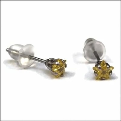 Aramat Jewels | Oorbellen | RVS Zweerknopjes Ster met Zirkonia - Sterretjes Oorstekers | Zilverkleurig / Geel / 4mm | |3mm | Staal | Kinderen, Volwassenen | Verkleurd niet