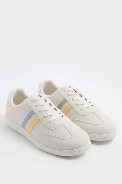 Yours Wit En Gele Retro Sneakers Met Strepen In Extra Brede Eeepasvormsize 37EEE