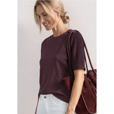 Shirt met ronde hals en knoopdetails