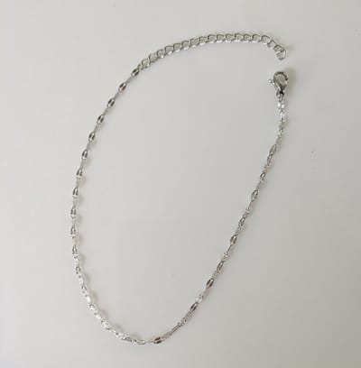 M-apART Chirurgisch staal elegant enkelbandje met mooie kleine ovale schakels