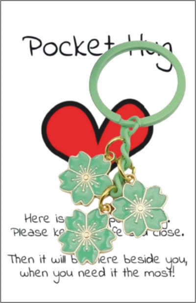 Pradeo - Bloemetjes - Sleutelhanger - Gelukshanger - Hangertje - Bloemen - Flowers - Key Chain - Pocket Hug - Klein Cadeau / Geschenk - Met Kaartje Met Tekst - Groen