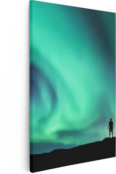 Artaza Canvas Schilderij Man In Noorderlicht - 20x30 cm - Klein - Wanddecoratie Landschap - Muurdecoratie Natuur - Kamer Accessoires Sterren