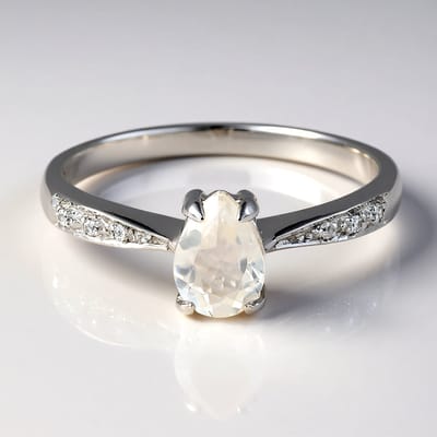 Cavill - Zilveren ring met 0,59 ct Madagaskar peervormige Orthoklaas - 925 sterling zilver - 6 Cambodjaanse zirkonia - elegante damesring