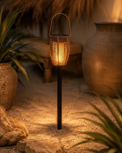 Pure Bali Living | Solar Tuinlamp Bali Stijl | Dansende Vlam | Rotan Look | 40cm