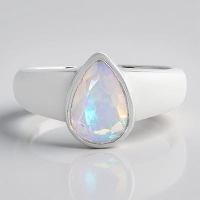 Cavill - Zilveren Ring - 925 Sterling Zilver - 0,7 ct Peervormige Welo Opal Edelsteen - Brede Band - Natuurlijke Ethiopische Opal - Elegant & Uniek