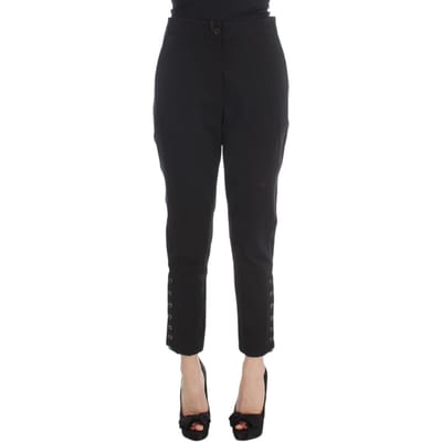 Broek met knoopdetails
