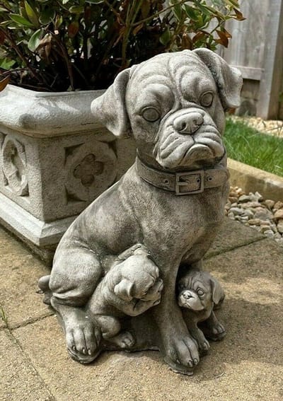 Boxer Hond en Pups Tuinstandbeeld - Schattige Buiten Decoratie