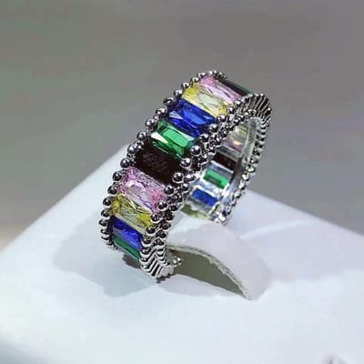 La Minorité Épelle La Couleur Arc-en-ciel Pour Faire Briller La Bague en Diamant Ouverture Féminine Pour Être Réglable 7 yard opening gray