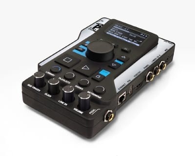 M-Live B.BEAT EVO - Bundel met het meersporen B.Beat 256GB WIFI playback systeem - -vervangt pc op podium - inclusief Hard Bag en E.Beat software