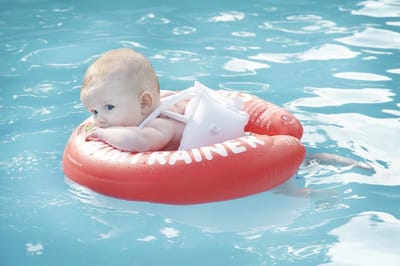 2 X rode SWIMTRAINER "Classic" Rood + gratis Handpomp | DE VEILIGE BABY ZWEMBAND: ZWEMTRAINER | SWIMTRAINER "Classic" ® rood (3 maanden tot 4 jaar) (Keurmerken: CE-TüV-EN13138-1:2014)