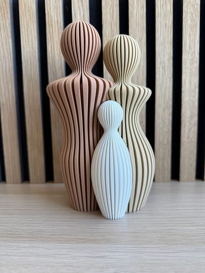 Gezin met 1 kind - Japandi Style - Interieur - Familie - Moederdag tip! - Ouders - Family - Statue - Ornament - Biological plastic - PLA - 3D geprint - Modern interieur - 22 cm - JM Woods
