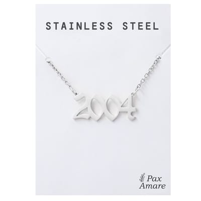 Jaartal 2004 Ketting Zilverkleurig - Stainless Steel - Sieraad op Cadeau Kaartje - Jaar Hanger - Pax Amare