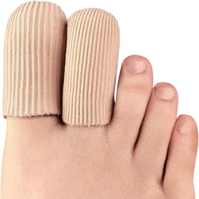 8 stuks Teenbeschermers, Siliconen Teenkapjes Gesloten Teen Oppervlak Stof Hoes Beschermers, Voorkom Pijnverlichting voor Likdoorns, Blaren en Ingroeiende Teennagels (2 stuks Grote Maat + 6 stuks Middelgrote Maat)