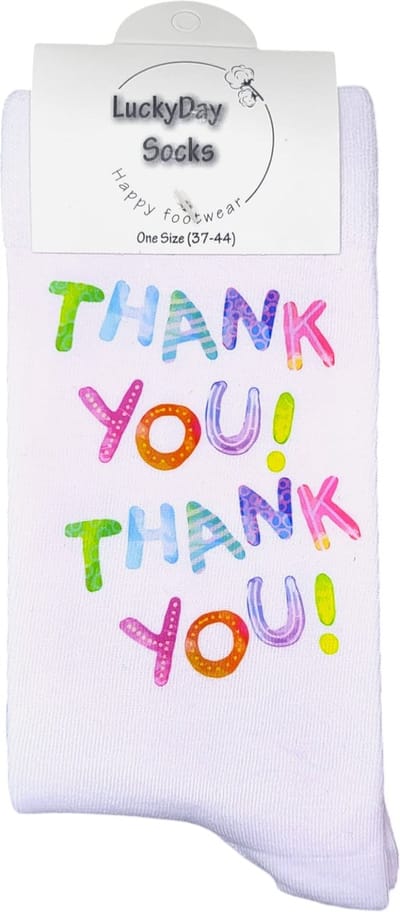 Dank je wel - Bedankt - Thank You - Bedankje - Kleinigheidje - Trendy nu - Verjaardags cadeau - Valentijns cadeau - Kado - Kerst cadeau - Witte sokken met tekst - Grappige sokken - leuke dames en heren sokken - moederdag - vaderdag - Maat 37-44
