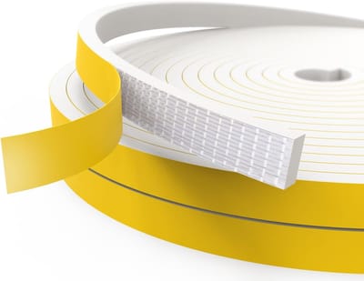 Tochtstrip voor deuren en ramen, 25 mm (B) x 10 mm (T) x 4 m (L) zelfklevende schuimtape, tochtafdichtingsstrip, weerstrippen voor spleetafdichting, wit