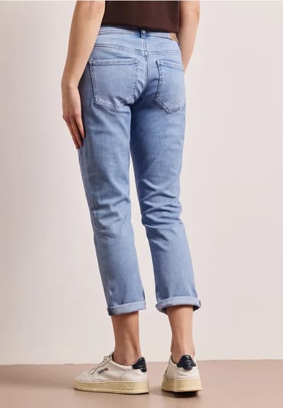 7/8 Slim Leg jeans in casual fit