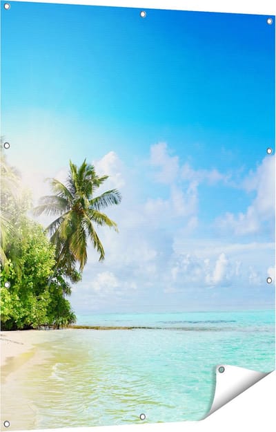 Gards Tuinposter Tropisch Strand bij de Licht Blauwe Zee - 90x120 cm - Tuindoek - Tuindecoratie - Wanddecoratie buiten - Tuinschilderij