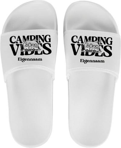 Slippers voor hem en haar - Persoonlijke slippers met naam - Camping vibes slippers - Wit - Schoenmaat 35/36