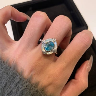 Luxe Blauwe Aquamarijn Edelsteen Ovaal Witte Fritillaria Ringen Voor Vrouwen Vintage Paleis Stijl Ring Mode Bruiloft Sieraden resizable brown