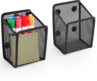 2 Pack Magnetische Potlood Houder Extra Sterke Magneten Mesh Marker Houder Royaal Compartiment Perfect voor Whiteboard, Koelkast en Locker Accessoires