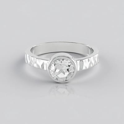 Cavill - Zilveren ring - 925 Sterling zilver, geplatineerd - Witte topaas 0,86 ct Braziliaans - Ronde 6 mm bezel - Elegante dames ring maat 16-21