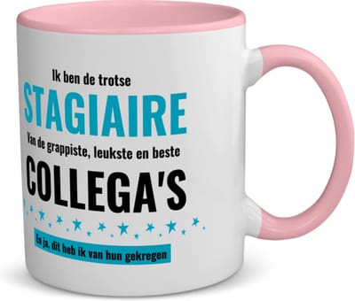 Akyol - ik ben de trotste stagiaire van de grappigste, leukste en beste collega's, en ja dit heb ik van hun gekregen koffiemok - theemok roze - Stagiair - de trotste stagiaire - collega's - werknemers - verjaardag - cadeau - 350 ML inhoud