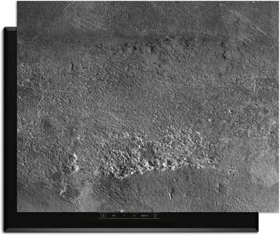 KitchenArt - Urban Stone Elegance – Inductie Beschermer - 76x51.5 cm - Kookplaat Beschermer - Luxe Afdekplaat Inductieplaat - Anti-slip & Oprolbaar - Beschermmat Inductiekookplaat