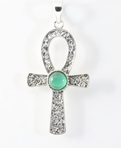 Bewerkte zilveren ankh hanger met jade