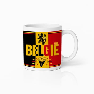 België Voetbalfan Mok – Belgische Vlag Leeuw Friet Design – Witte Koffiemok 330 ml – België Supporter Souvenir Beker