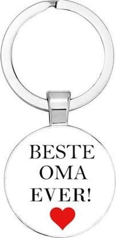 Akyol - Beste oma ever Sleutelhanger - Oma cadeau - Oma cadeau verjaardag - Oma verjaardag - Oma - Leuk kado voor je oma om te geven - 2,5 x 2,5 CM