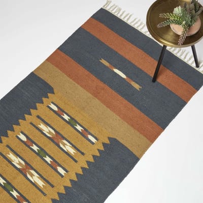 Homescapes handgeweven jute vloerkleed Lundi Blauw - 80 x 180 cm, kelim patroon oranje-blauw