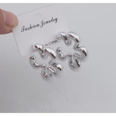Holle Grote Bloemen Geometrie Goudkleurige Gladde Hangende Oorbellen voor Vrouwen Minimalisme Hyperbool Mode Feest Sieraden gray