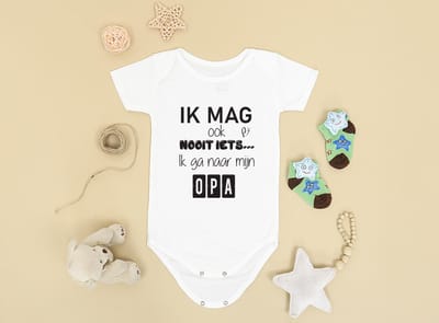 Hospitrix Baby Rompertje met Tekst Ik mag ook nooit iets... Ik ga naar mijn OPA | Maat S 0-3 maanden | Korte Mouw | Cadeau voor Zwangerschap | Bekendmaking | Aankondiging | Aanstaande Moeder | Moederdag