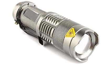 Mini zaklamp Q5 LED - zilver + Industrial batterij