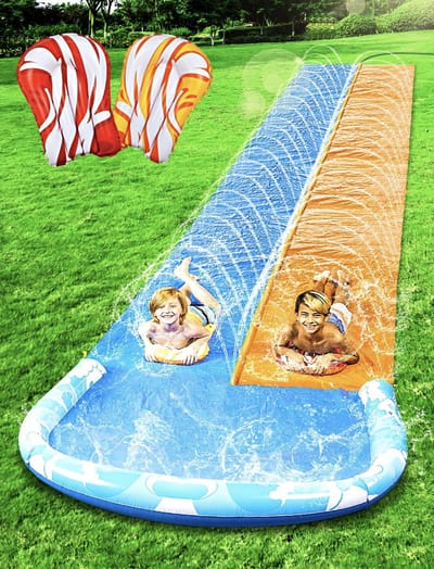 Water Glijbaan - Met 2 Bodyboards - Waterglijbaan Met Ingebouwde Sproeier Voor Achtertuin - 685 CM