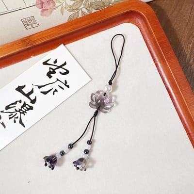 Nieuwe Handgemaakte Kralen Lotus Hanger Sleutelhangers Mobiele Telefoon Ketting in Chinese Stijl voor Vrouwen Mannen Etnische Bedel Sieraden Accessoire Cadeau white
