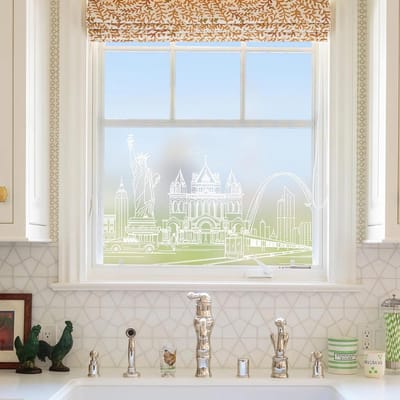 Raamfolie wit met architectonisch bergpatroon 44,5 x 200 cm