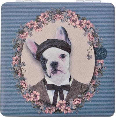 Een onmisbaar handige handspiegel. Aan de binnenkant bevinden zich twee spiegels waarvan één vergrootspiegel. De spiegelglazen geven een mooi en helder beeld en ze vervormen niet. Met een mooie afbeelding van een hond. Voor uzelf of Bestel Een Kado