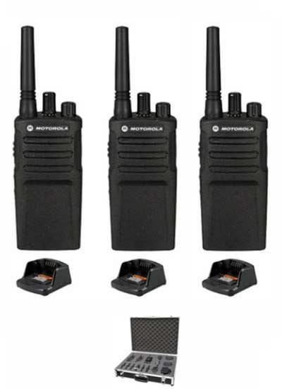 Set van 3 Motorola XT420 UHF IP55 PMR446 Portofoon met laders en koffer