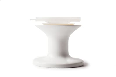 Fusionbrands - Serve It met zuignap Large - Porselein - Wit